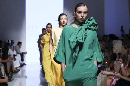 bav-tailor-arab-fashion-week-ss20-dubai-8269