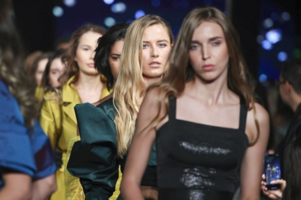 marmar-halim-arab-fashion-week-ss20-dubai-2169