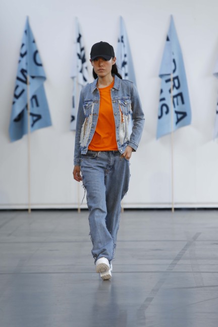 andrea-crews-paris-mens-ss-17-16