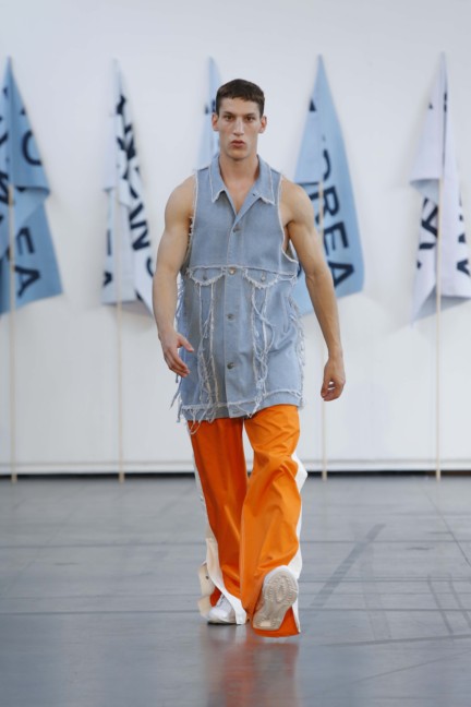 andrea-crews-paris-mens-ss-17-21