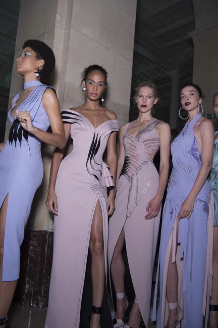 versacecouturefashionflash-023
