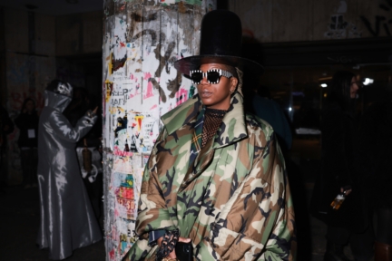 366a5746shayneoliver_aw24_streetstyle_tamika-is_by_jeremymoeller_for_bfw