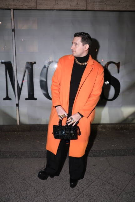 366a6004shayneoliver_aw24_streetstyle__ideservecouture_by_jeremymoeller_for_bfw