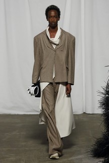 avenir__aw24_look6_by_boris_marberg_for_bfw