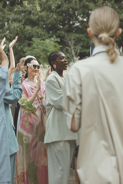 bobkova_ss24_backstage21_by_caroline_kynast_for_bfw