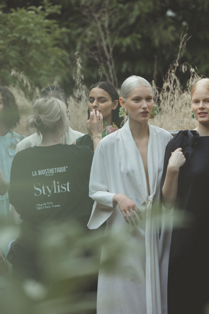 bobkova_ss24_backstage22_by_caroline_kynast_for_bfw