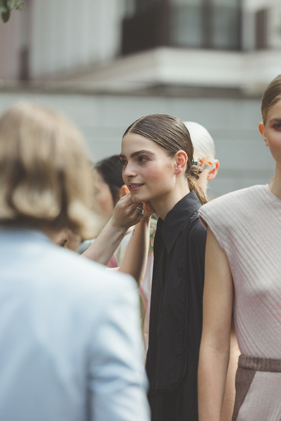 bobkova_ss24_backstage56_by_caroline_kynast_for_bfw