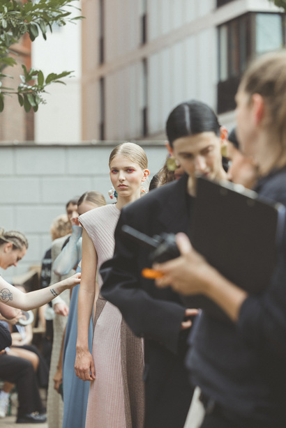 bobkova_ss24_backstage60_by_caroline_kynast_for_bfw