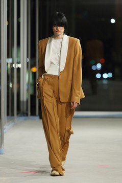 bobkova_aw24_look35_by_boris_marberg_for_bfw