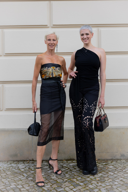 bobkova_ss24_streetstyle7_by_caroline_kynast_for_bfw