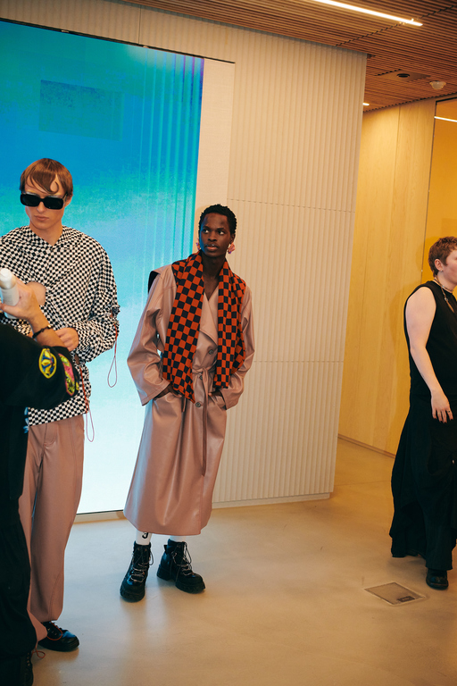 damur_aw24_backstage_by_ben_moenks_for_bfw_0028