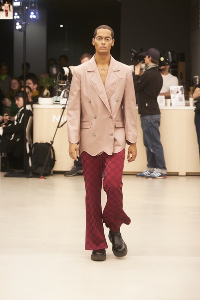 02_damur_aw24_runway_moritz-hilker_credit_moritz_hilker