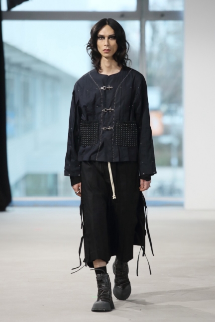 dennis_chuene_aw24_look10_by_boris_marberg_for_bfw