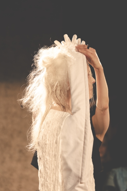 dzhus_ss24_backstage7_by_caroline_kynast_for_bfw