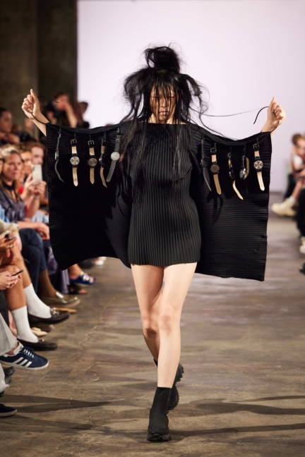 dzhus_ss24_look14_by_finnegan_koichi_godenschweger_for_bfw