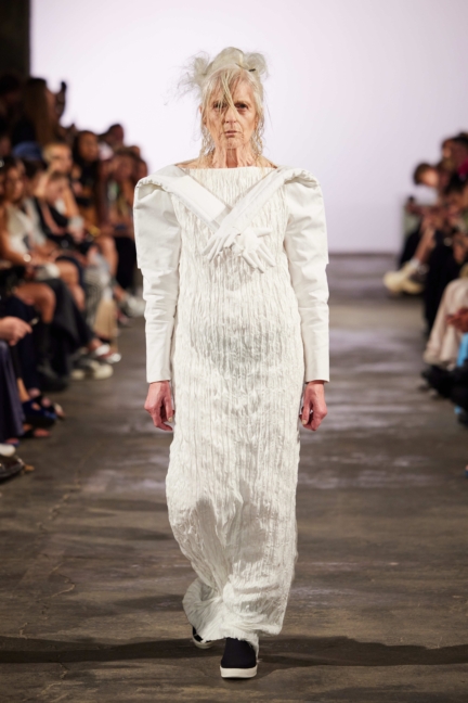 dzhus_ss24_look6_by_finnegan_koichi_godenschweger_for_bfw
