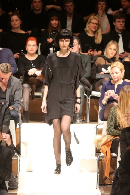 aw-2016_mercedes-benz-fashion-week-berlin_de_0024_esther-perbandt_61233