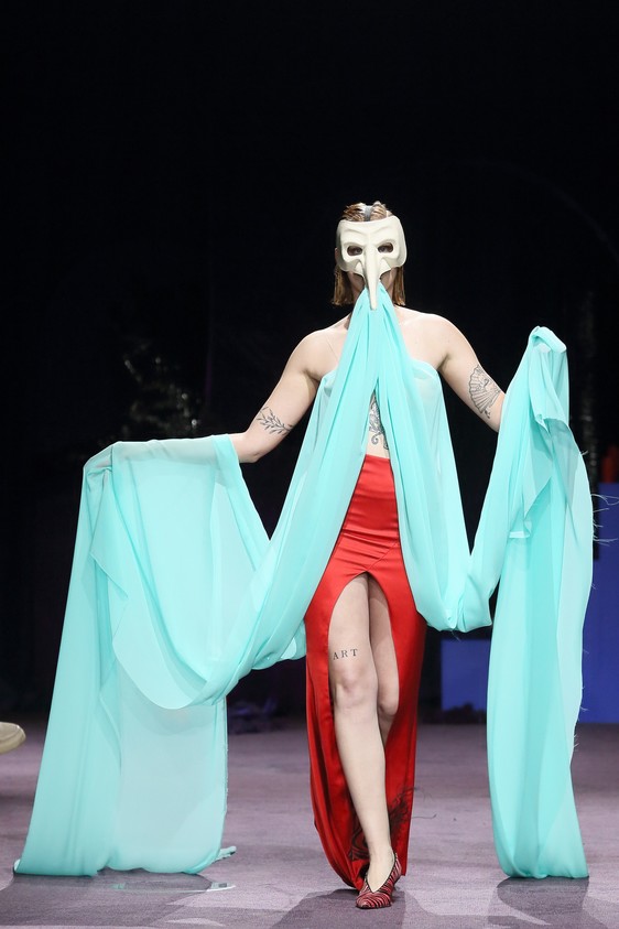 gluck_aw24_look8_by_boris_marberg_for_bfw