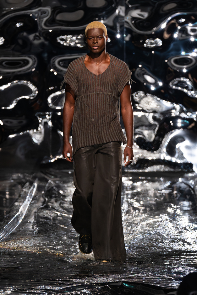 30_haderlump_aw24_runway_by_moritz_hogemann