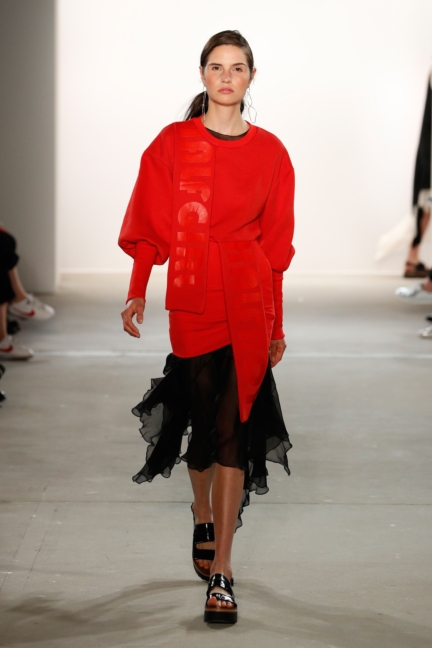 ss-2018_fashion-week-berlin_de_0016_ioana-ciolacu_71843