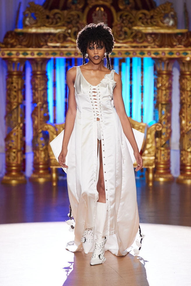 kitschy_couture_aw24_look007_by_james_cochrane_for_bfw