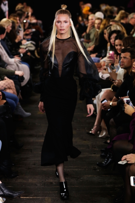 aw-2017_fashion-week-berlin_de_0006_lana-mueller_70120