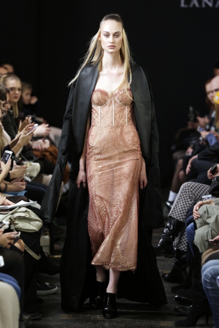 aw-2017_fashion-week-berlin_de_0016_lana-mueller_70110