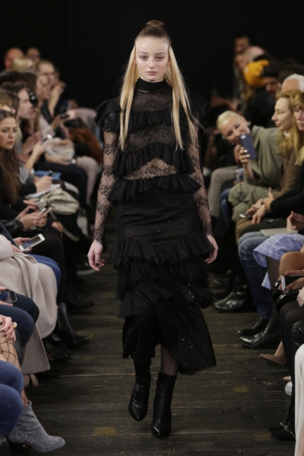 aw-2017_fashion-week-berlin_de_0020_lana-mueller_70106