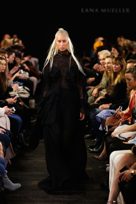 aw-2017_fashion-week-berlin_de_0024_lana-mueller_70102