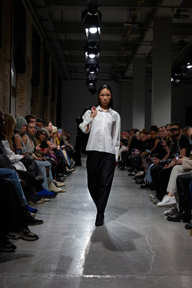 09_ld13_aw24_runway_by_juliusberger