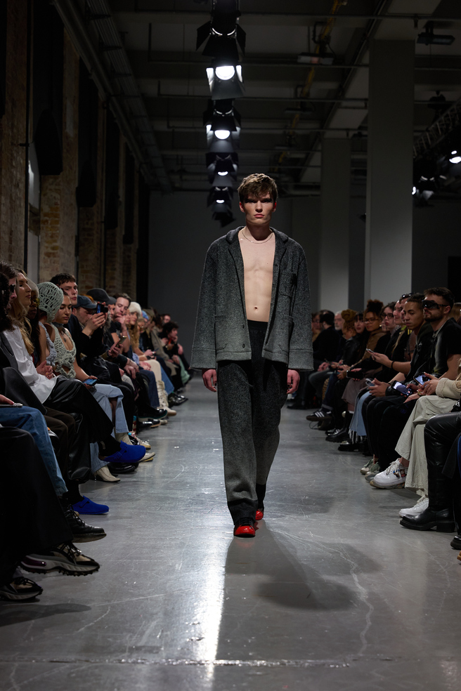 20_ld13_aw24_runway_by_juliusberger