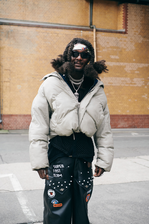 ld-13_aw24_streetstyle1_xvenylxv_by_ben_moenks_for_bfw_0407