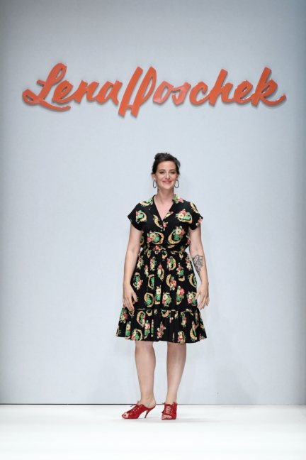 775184774mb00025_lena_hosch