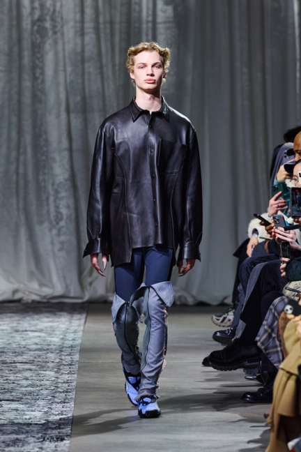 01_lueder_aw25_runway_by_finnegan-koichi-godenschweger