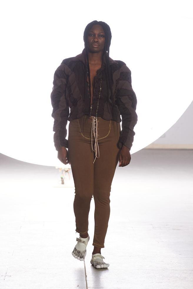 lueder_aw24_look018_by_james_cochrane_for_bfw