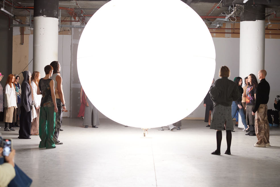 lueder_aw24_look037_by_james_cochrane_for_bfw