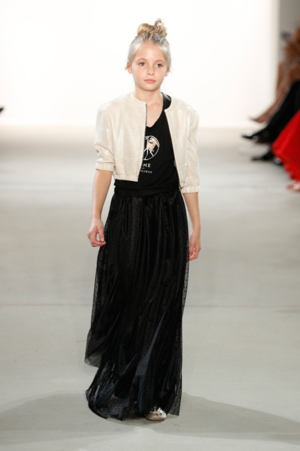 ss-2018_fashion-week-berlin_de_0028_maisonnoee_72100