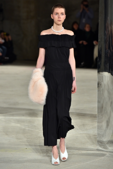 aw-2017_fashion-week-berlin_de_0012_malaikaraiss_69873