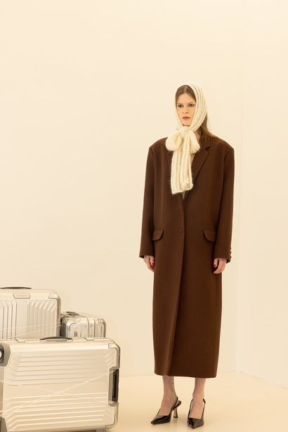 malaikaraiss_aw24_backstage1_by_caroline_kynast_for_bfw_v9a9053