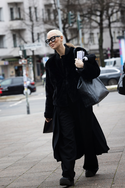 malaikareiss_aw24_streetstyle1_binga-klaassen_by_caroline_kynast_for_bfw_i1a2801