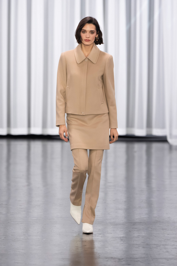 15_marc_cain_aw24_runway_by_stefan_knauer