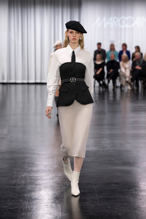 18_marc_cain_aw24_runway_by_stefan_knauer