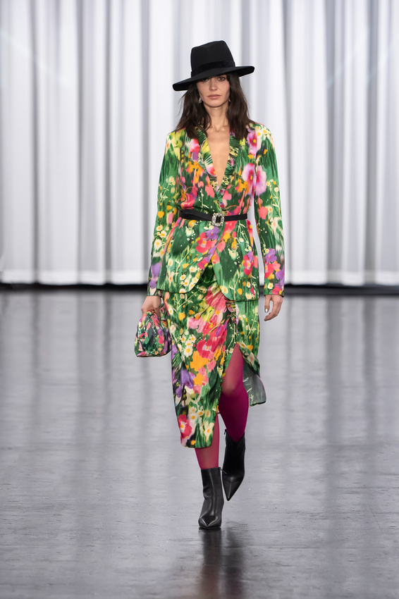 22_marc_cain_aw24_runway_by_stefan_knauer