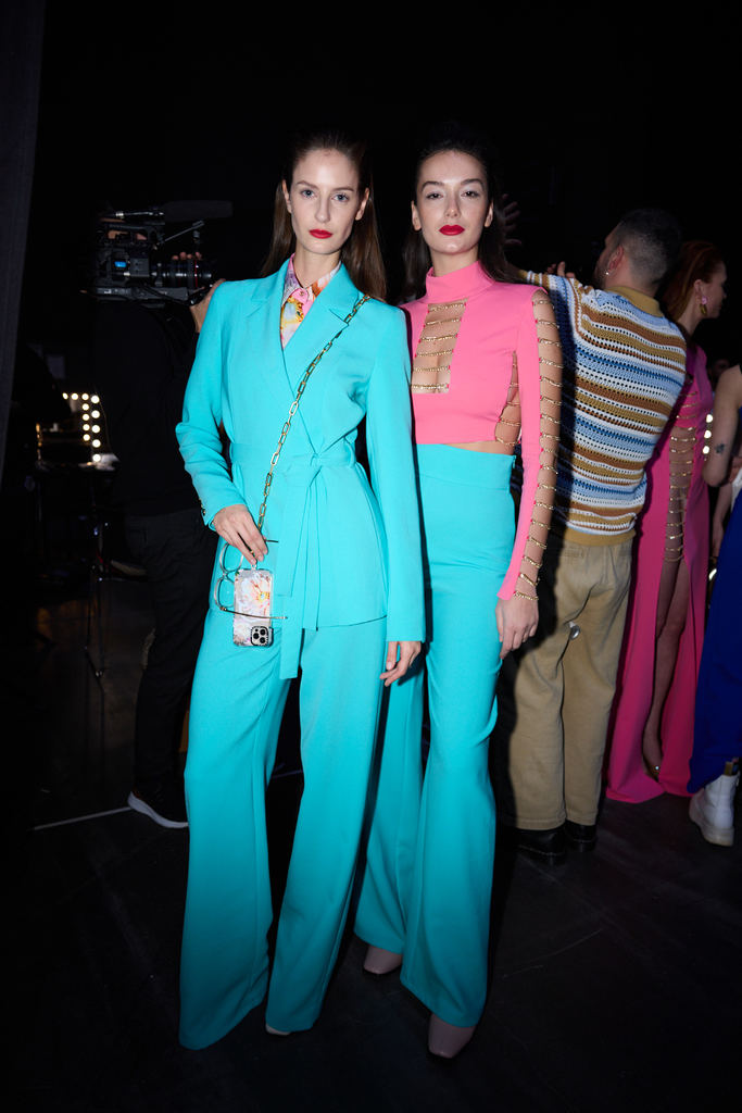 designer_marcel_ostertag_aw24_backstage04_by_paula_lindholm