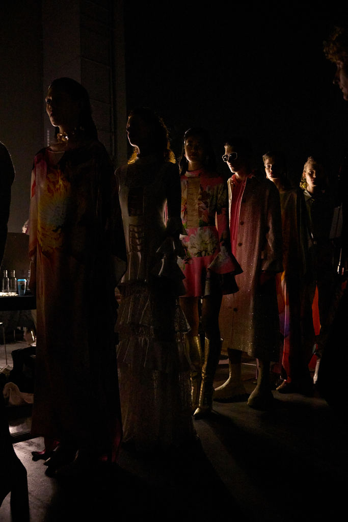 designer_marcel_ostertag_aw24_backstage08_by_paula_lindholm