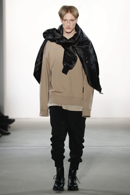 aw-2017_fashion-week-berlin_de_0007_odeur-studios_70963