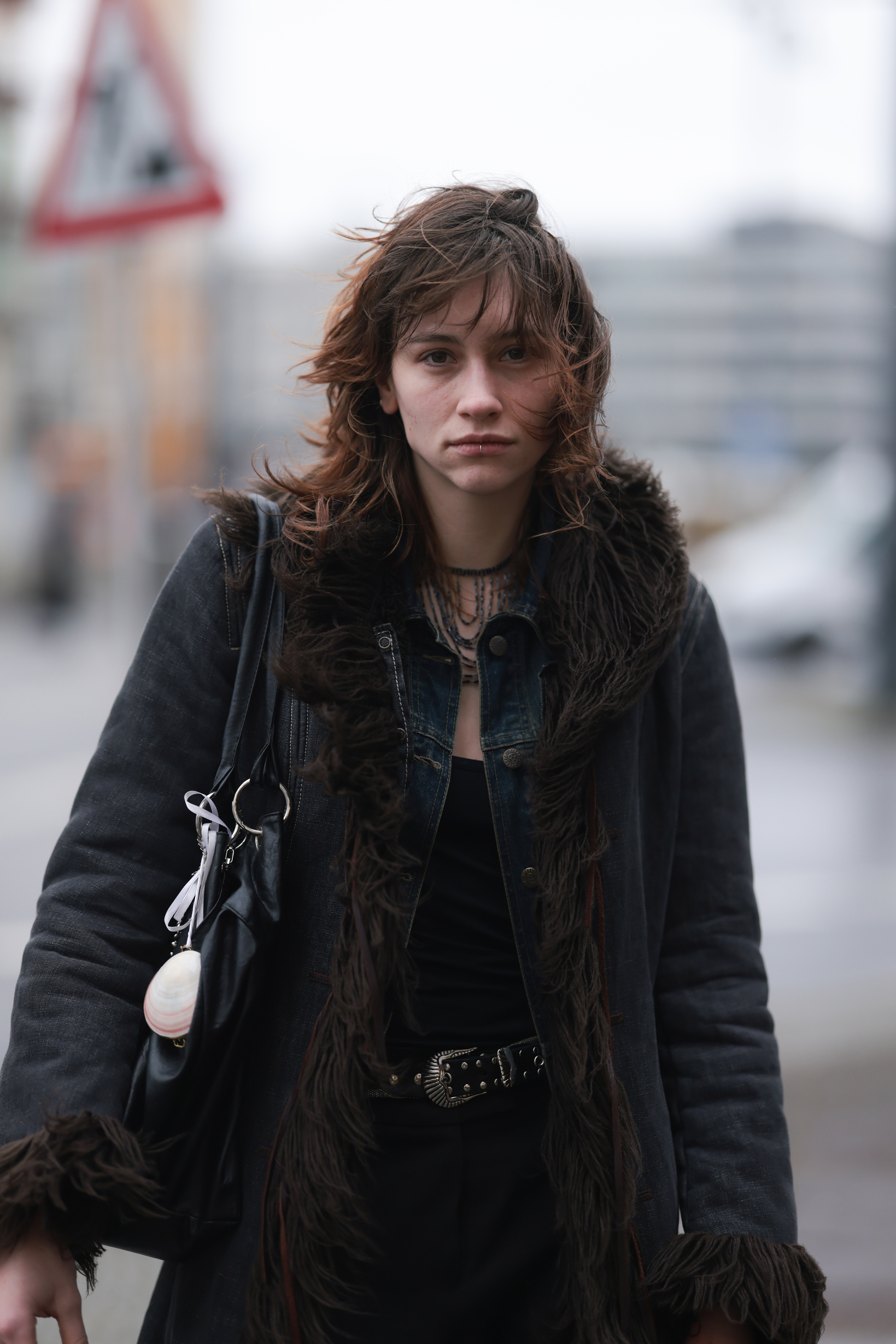 366a3124oliviaballard_aw24_streetstyle_schnitzeljule_by_jeremymoeller_for_bfw