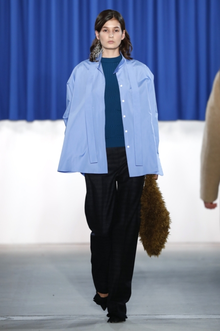aw-2017_fashion-week-berlin_de_0009_perret-schaad_70350