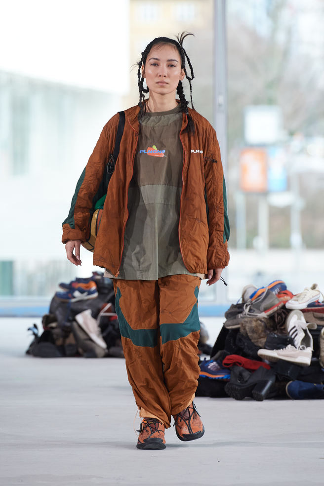 plngns_aw24_look007_by_james_cochrane_for_bfw