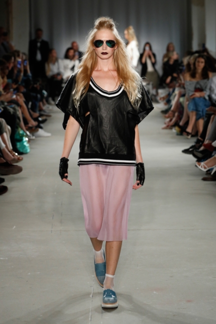 ss-2018_fashion-week-berlin_de_0023_rebekka-ruetz_72045